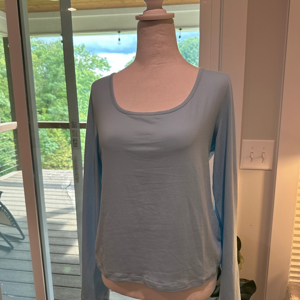 TEMU Long-Sleeved Light Blue Top-Size XL